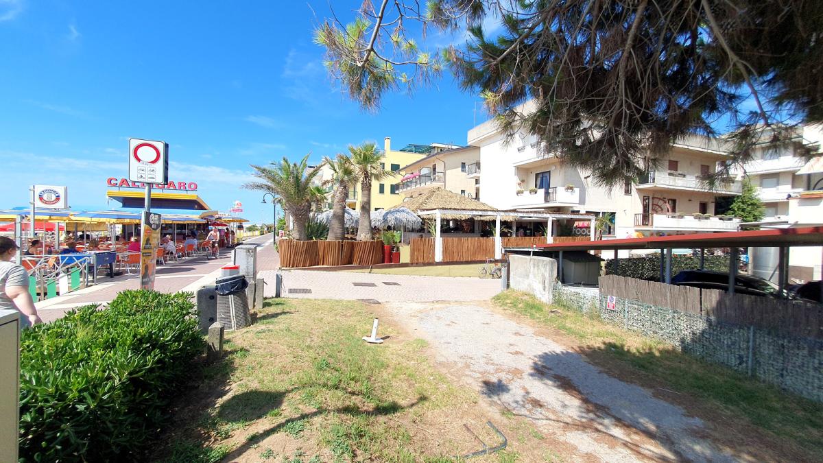 V0531 - Appartamento trilocale fronte mare in vendita a Caorle - Immagine# 26